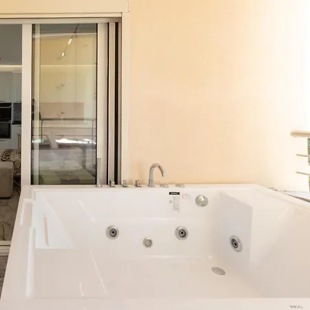 Luxurious Flat Hot Tub Sea View Dıraç